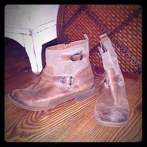 Bundle 5 for $20 Lucky Brand boot 7.5